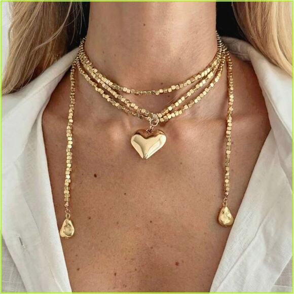 Jewelry - Elegant Gold Heart Necklace